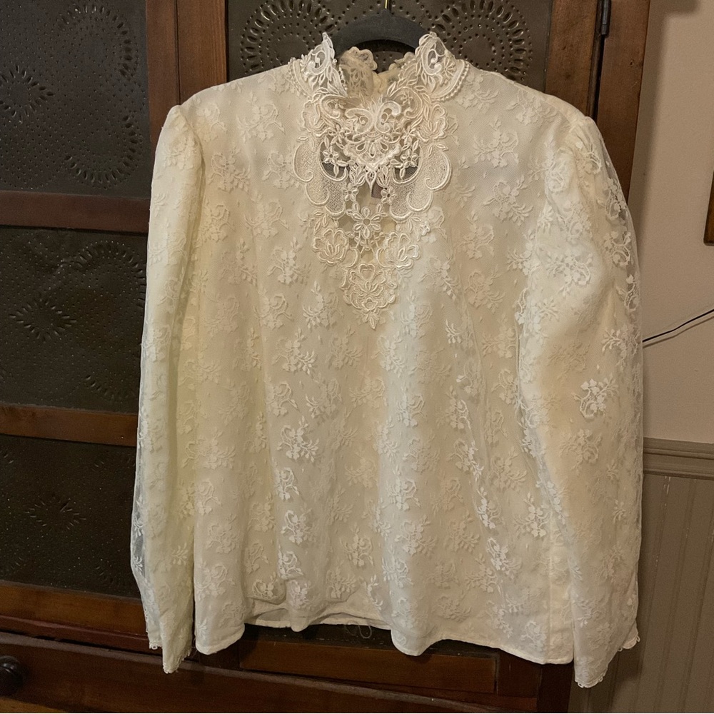 Vintage 80’s Victorian Romantic Lace Top L XL